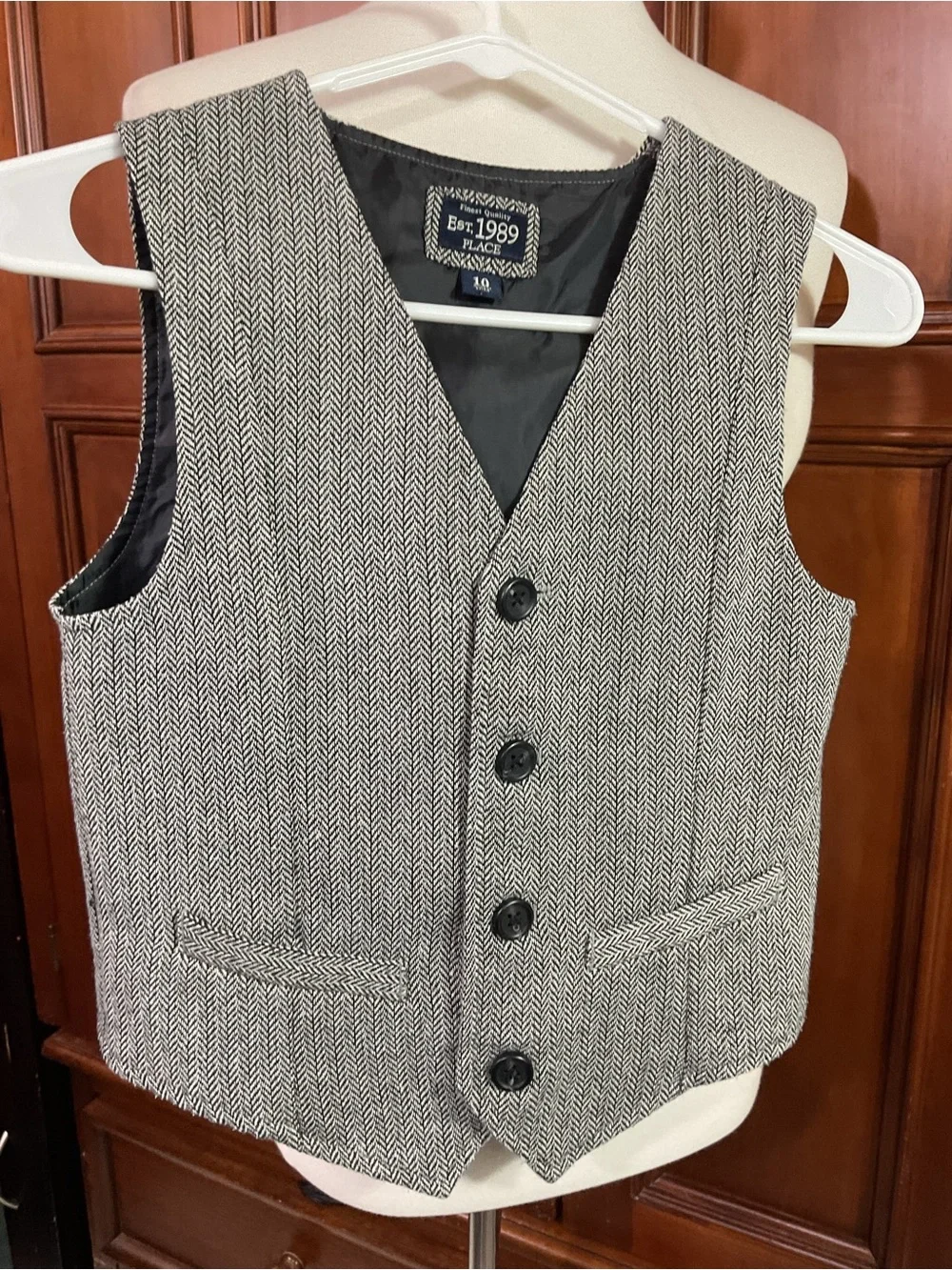 Children’s Place Boys Vest 4 Button Herringbone Pattern Black and Gray Sz 10 Lkn